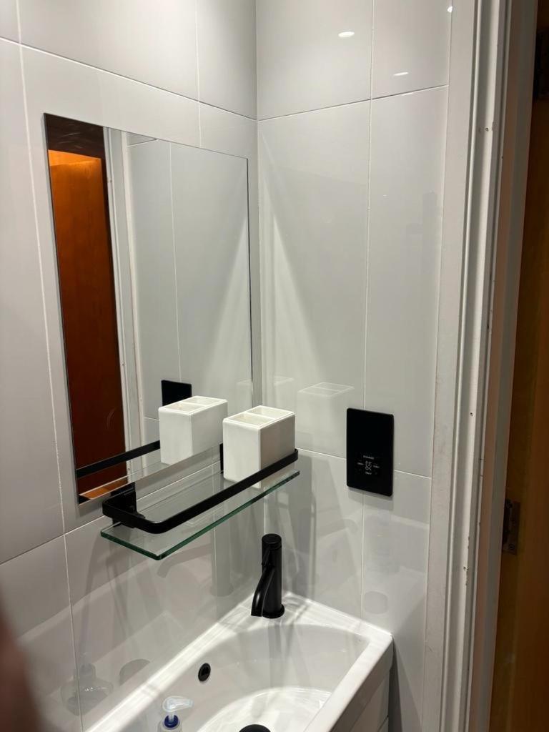 Studio Flat In The Heart Of St. Johns Wood ロンドン エクステリア 写真